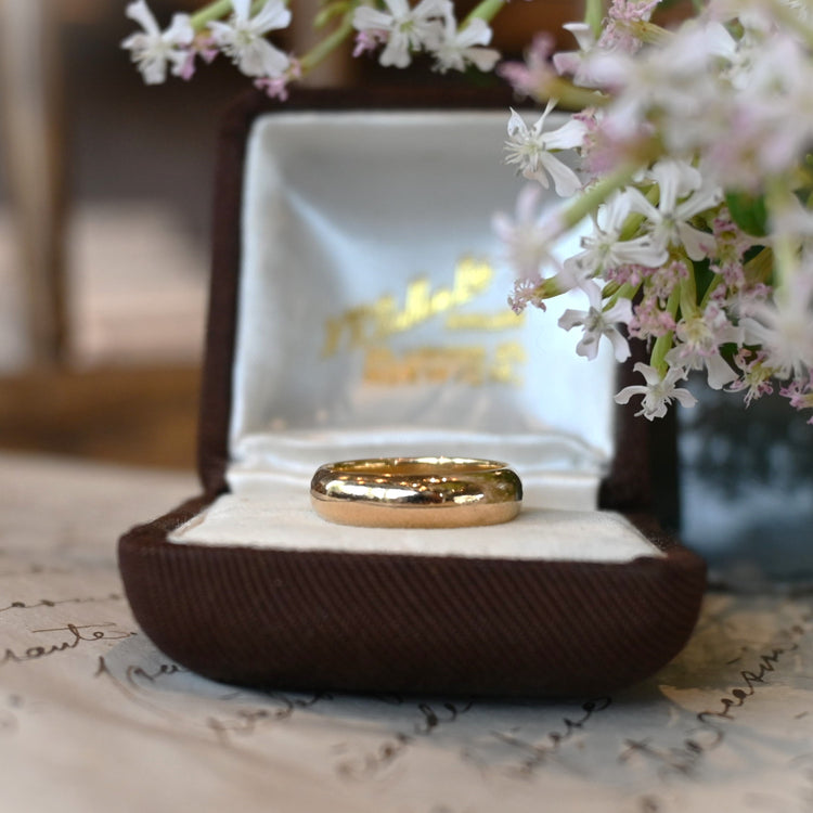 幅広の甲丸 ゴールドリング