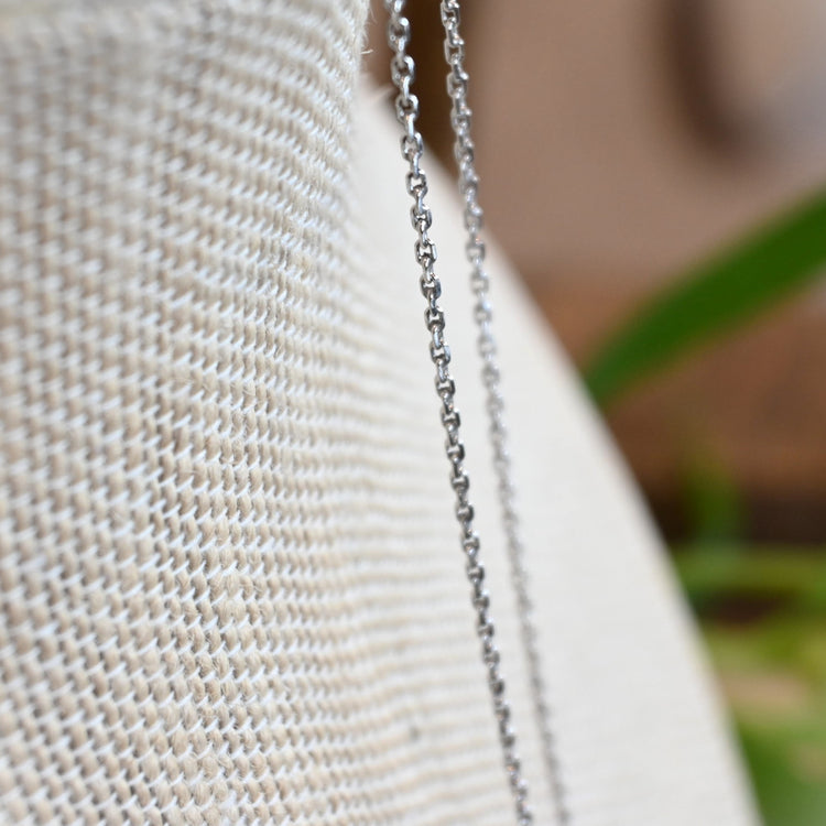 WGロングネックレス