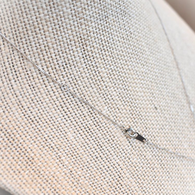 ダイヤモンドトップが美しい ネックレス