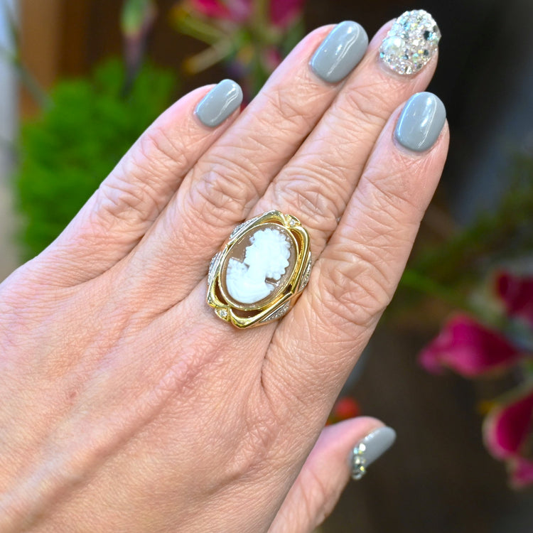 上品な カメオコンビリング