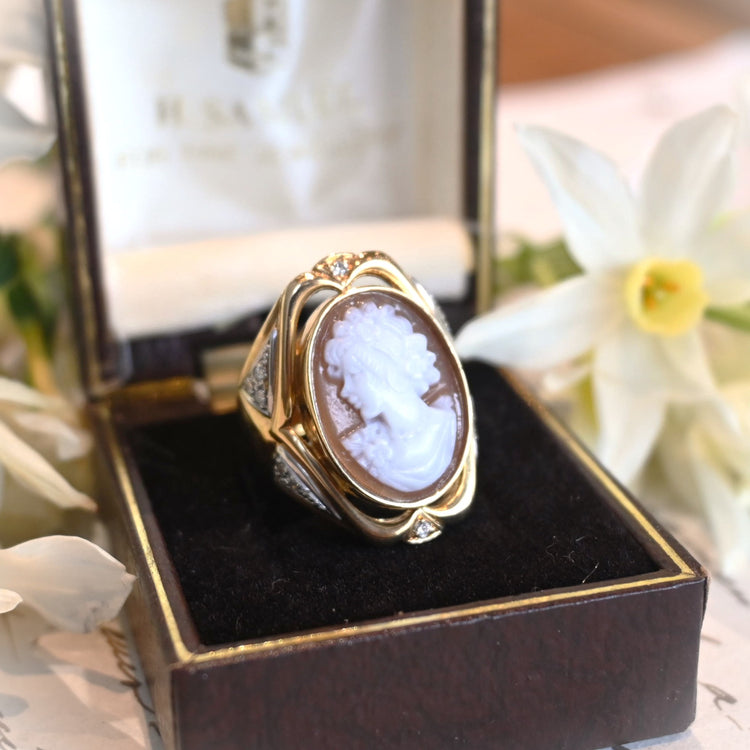 上品な カメオコンビリング