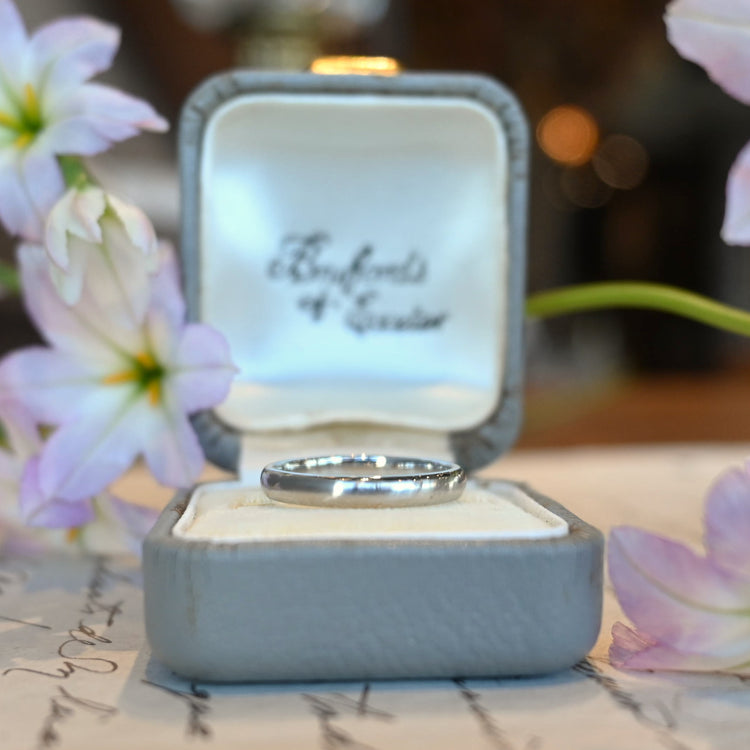 Tiffany シンプルなプラチナリング