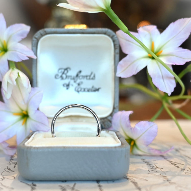 Tiffany シンプルなプラチナリング