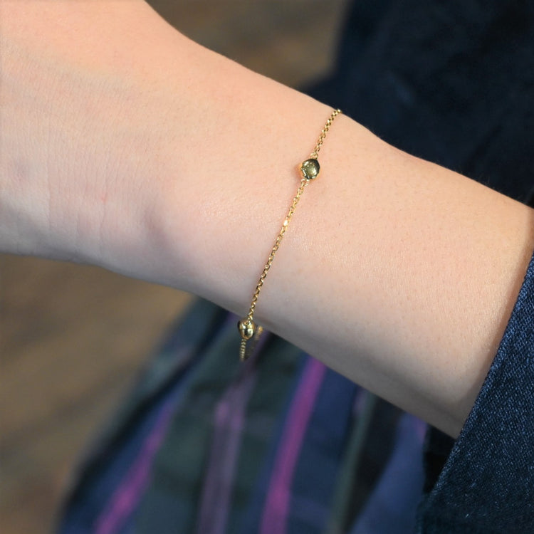 ほどよい存在感の ブレスレット