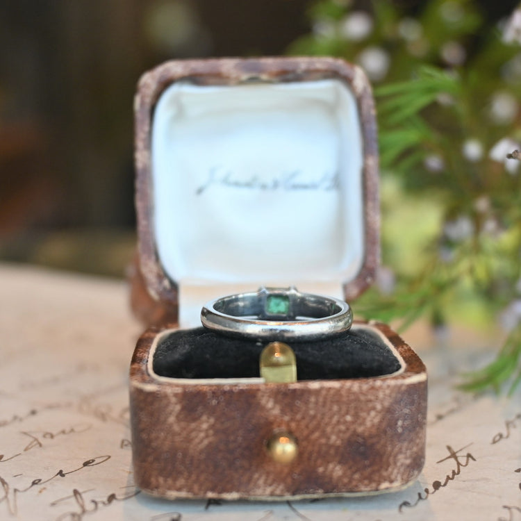 横留のエメラルド レトロなヴィンテージリング