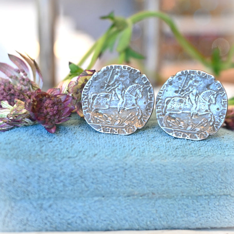 Omnis Victoria a Domino シルバーカフス from FRANCE