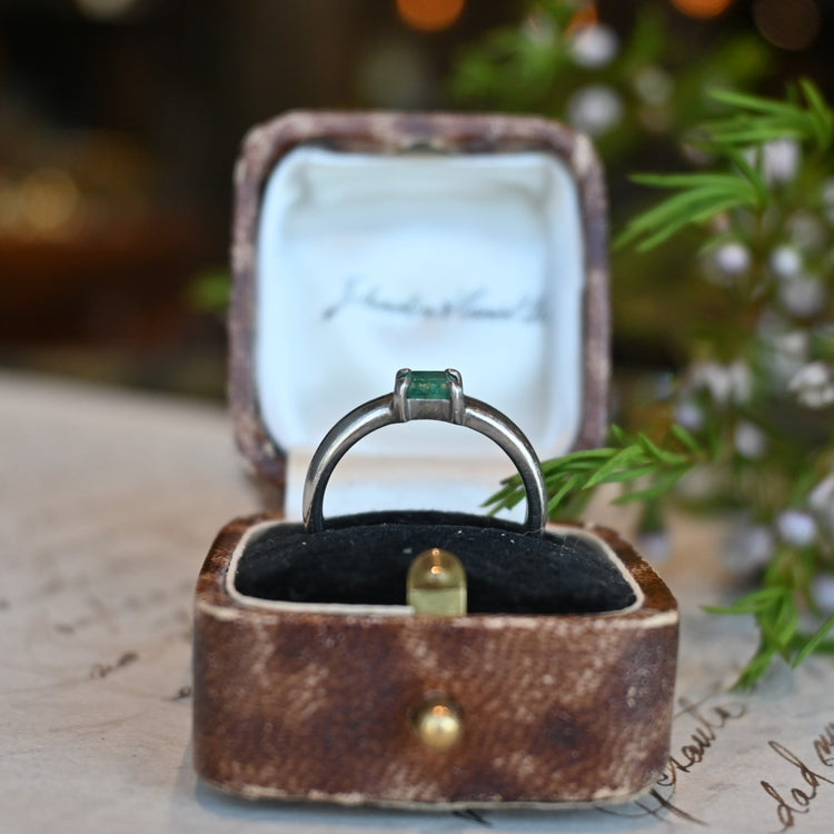 横留のエメラルド レトロなヴィンテージリング