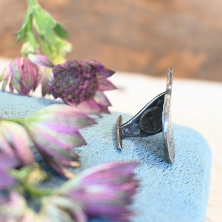 Omnis Victoria a Domino シルバーカフス from FRANCE