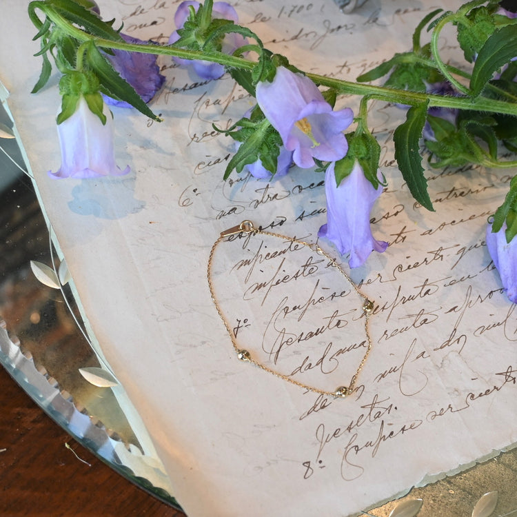 ほどよい存在感の ブレスレット