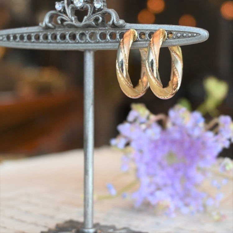 3Colorの上品な フープイヤリング