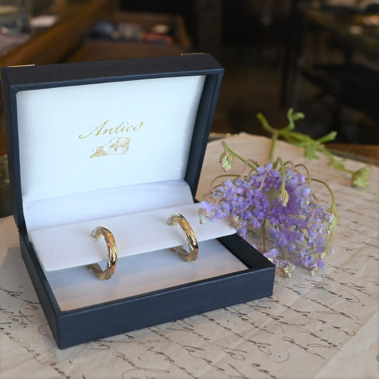 3Colorの上品な フープイヤリング