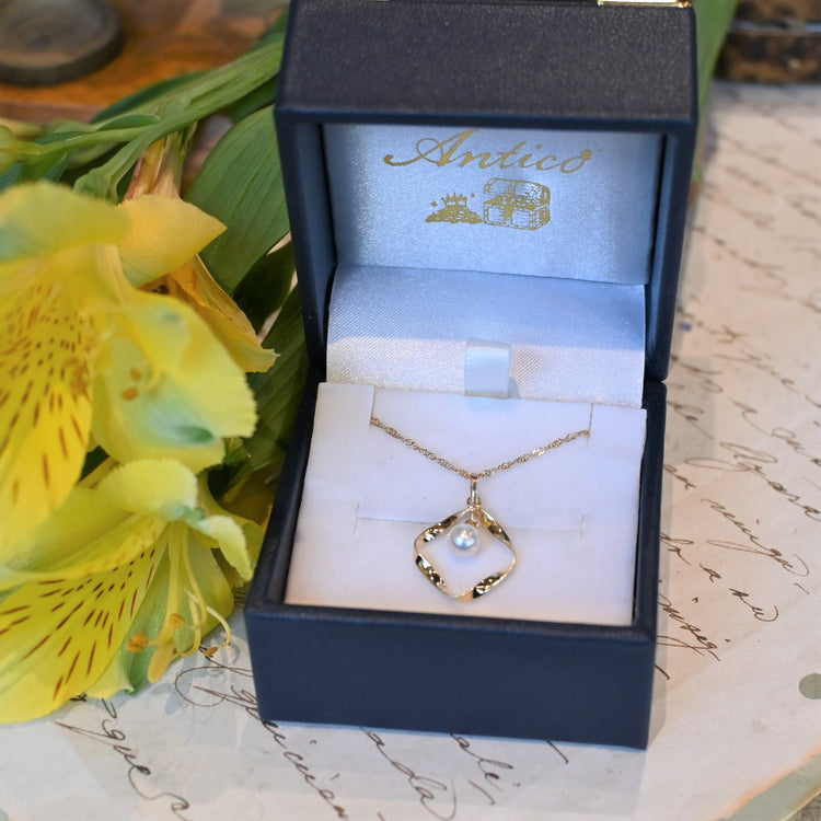 揺れるパールが可愛らしい ネックレス