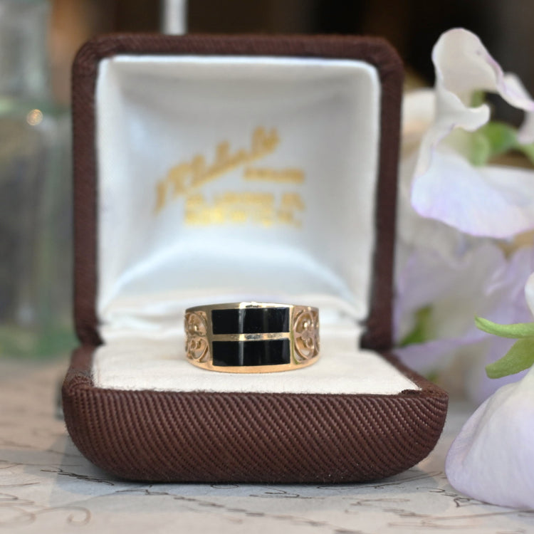 シックな オニキスリング