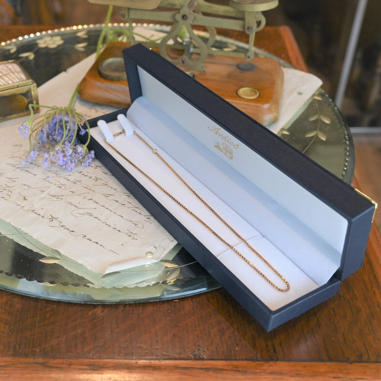 しっかりと幅のある ベネチアンチェーン