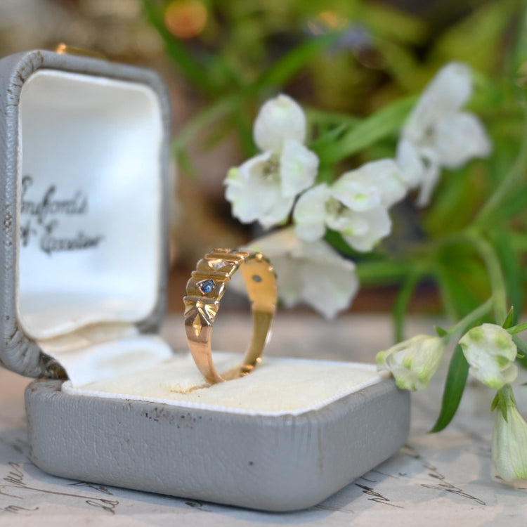 サファイアとダイヤモンドのデザインリング from U.K