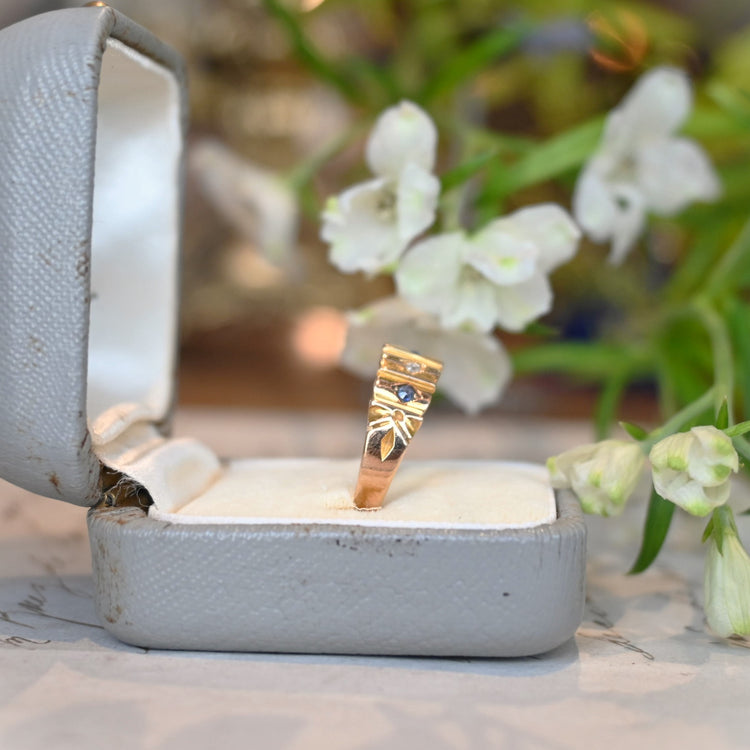 サファイアとダイヤモンドのデザインリング from U.K