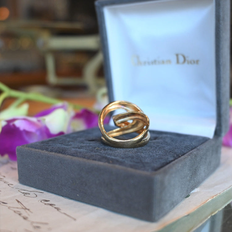 大振りユニークな ゴールドデザインリング