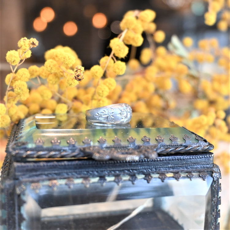 星留めのダイヤモンド輝く プラチナリング