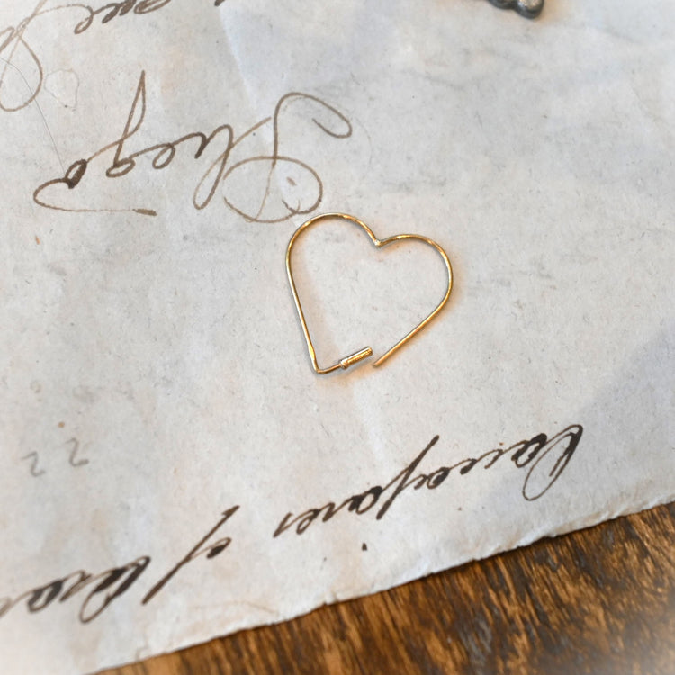 ハートフープ ピアス