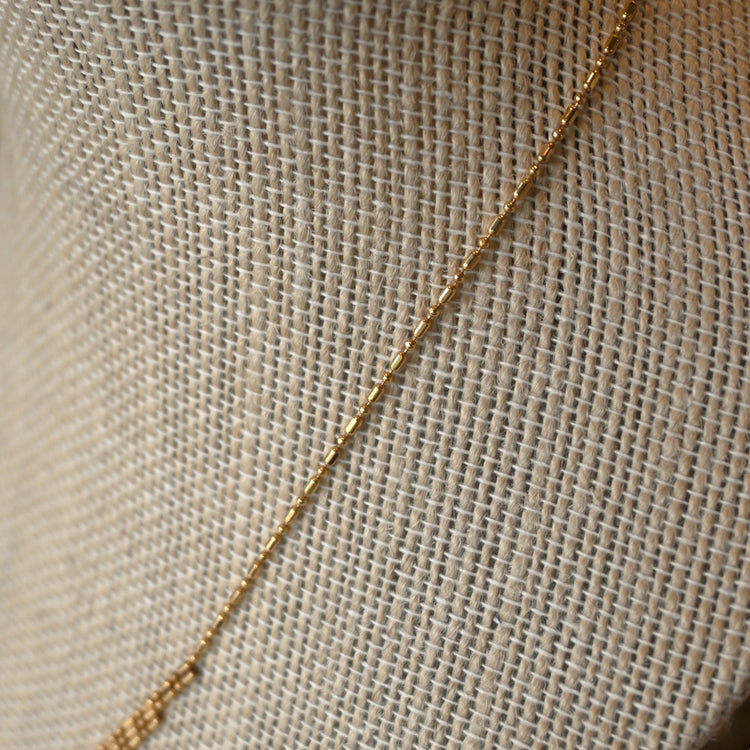 エレガントな パールデザインネックレス