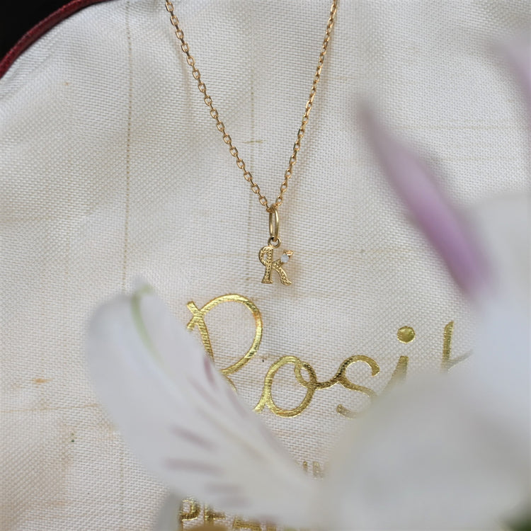 小さな小さな「K」チャーム