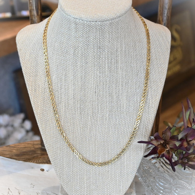 ゴージャスな ゴールドネックレス