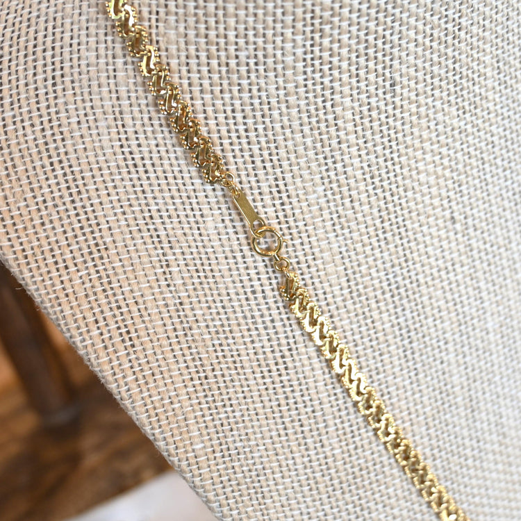 ゴージャスな ゴールドネックレス