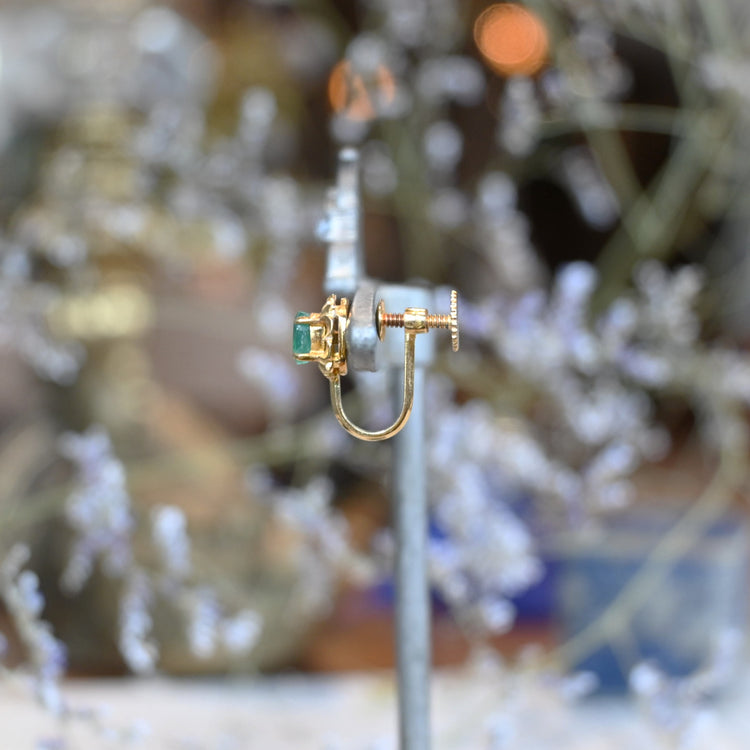 エメラルドの美しいイヤリング