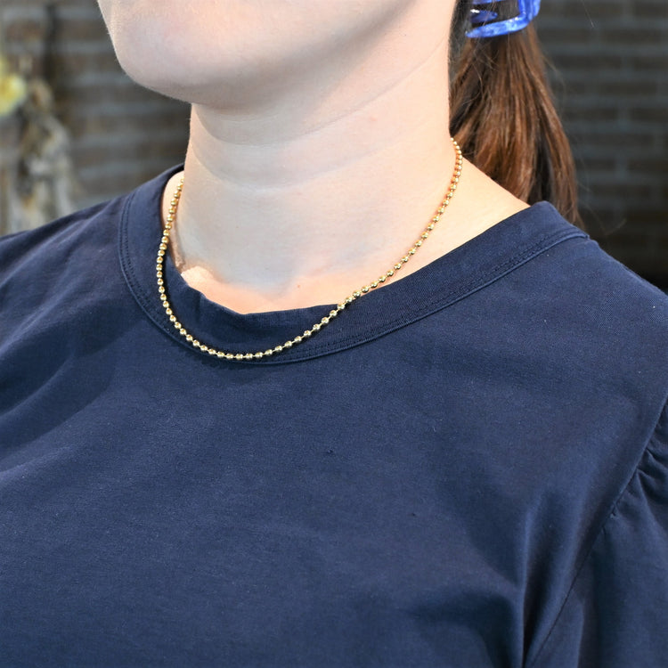 ぽってりとしたかわいい 大人なボールネックレス from ITALY