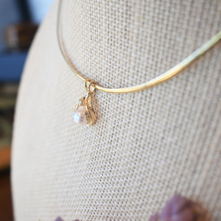 上品なパールトップ