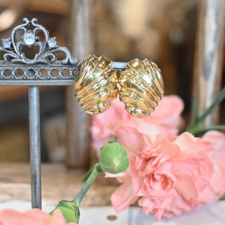 UNOAERRE 大振りイヤリング