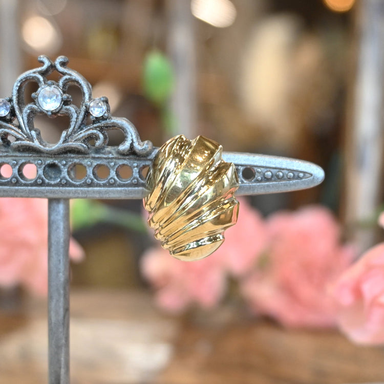 UNOAERRE 大振りイヤリング