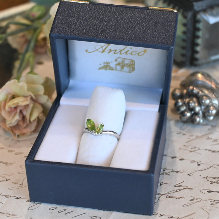 爽やかなペリドット リング