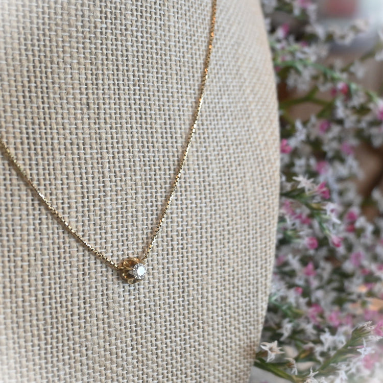 輝きの強い ダイヤモンドトップネックレス