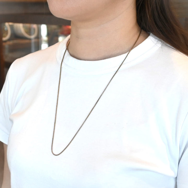 UNOAERRE 8金の軽いターラントネックレス