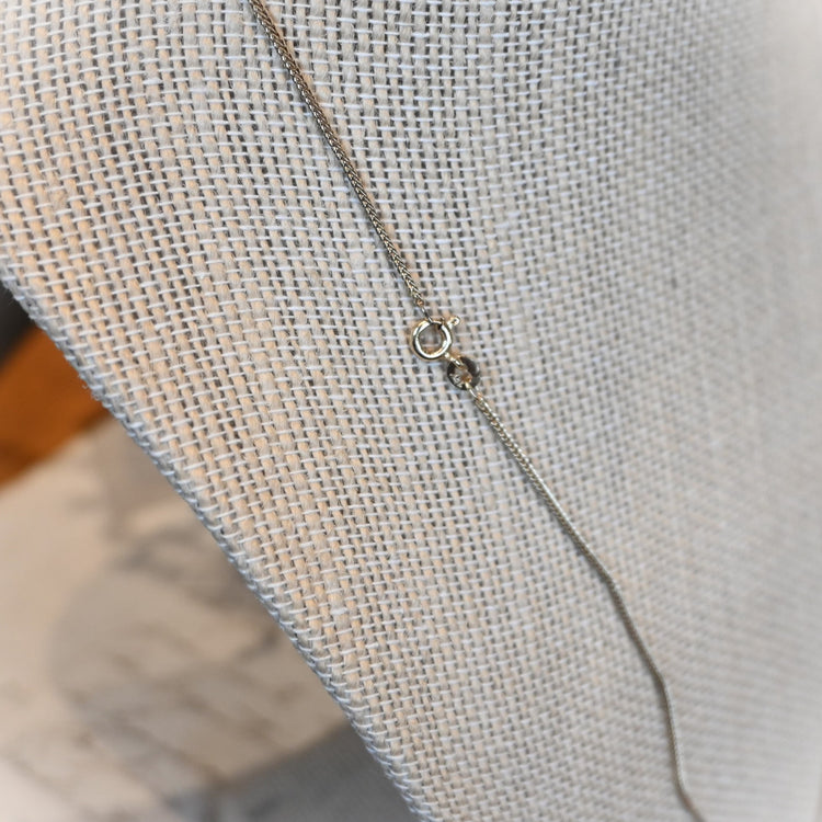 UNOAERRE 8金の軽いターラントネックレス