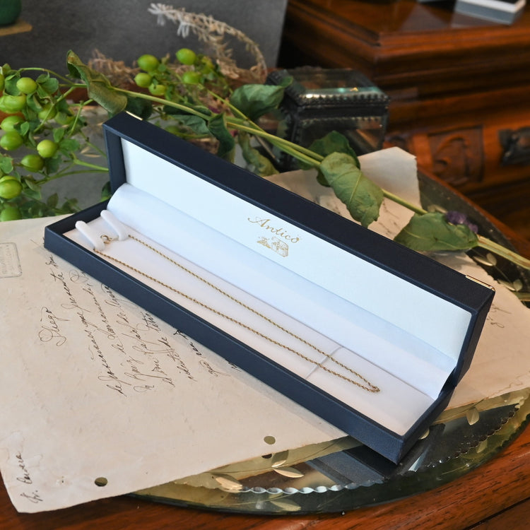 上品な輝きの ロープネックレス