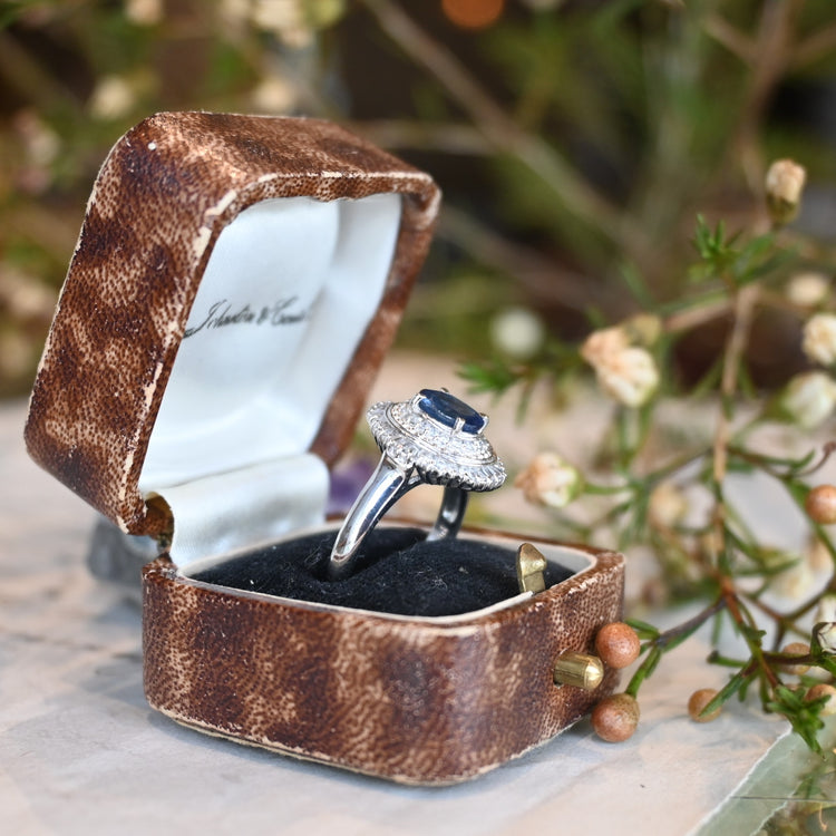 ゴージャスな サファイアデザインリング