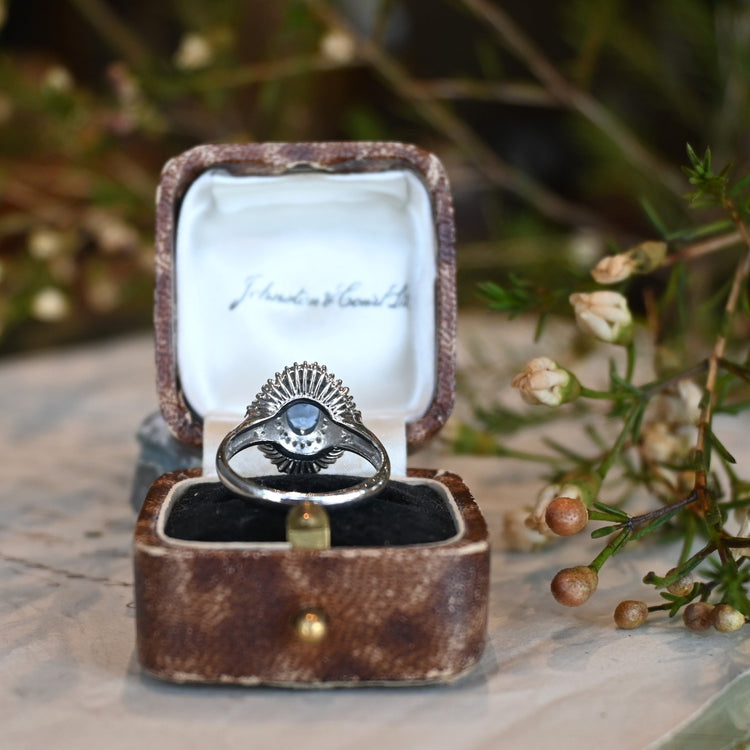 ゴージャスな サファイアデザインリング