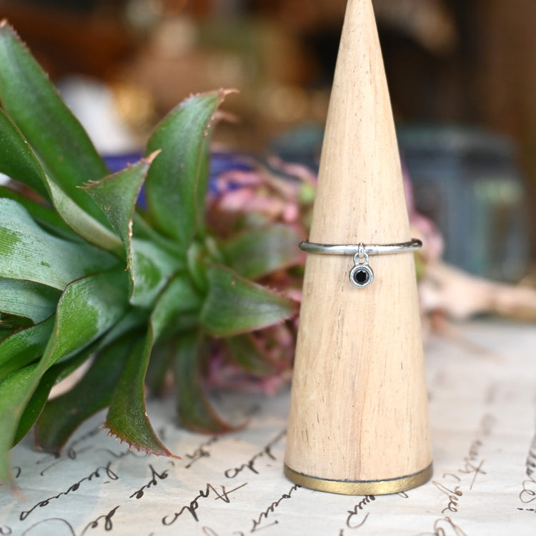 4℃ 一粒ダイヤがシンプルな リング