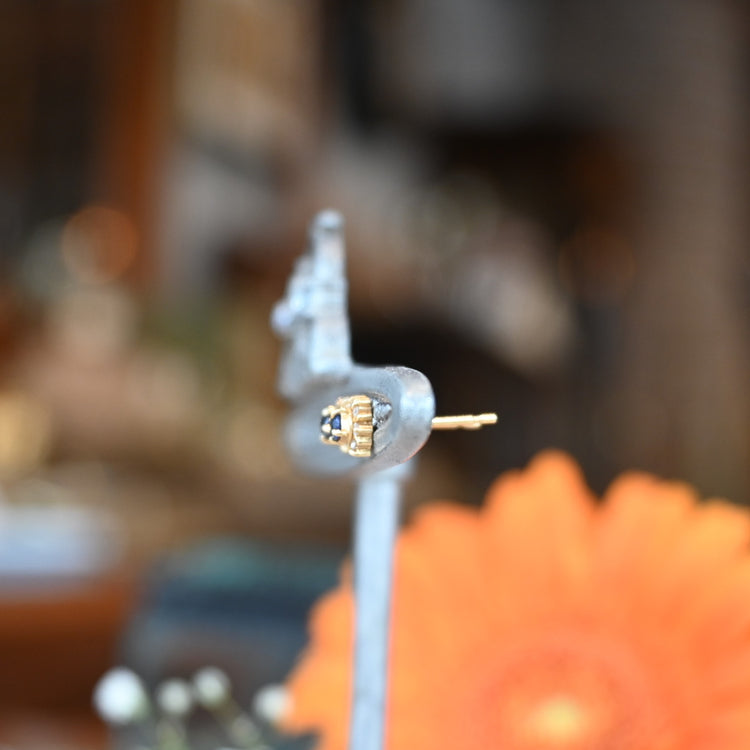 小さくて可憐な ピアス