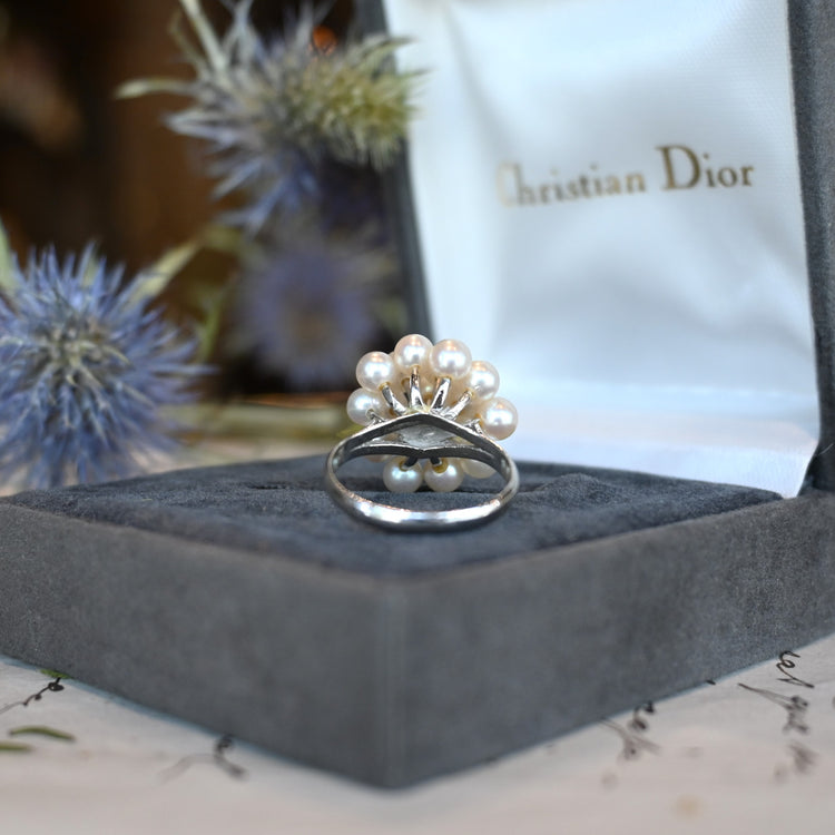 華やかな パールリング