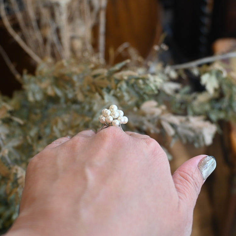 華やかな パールリング