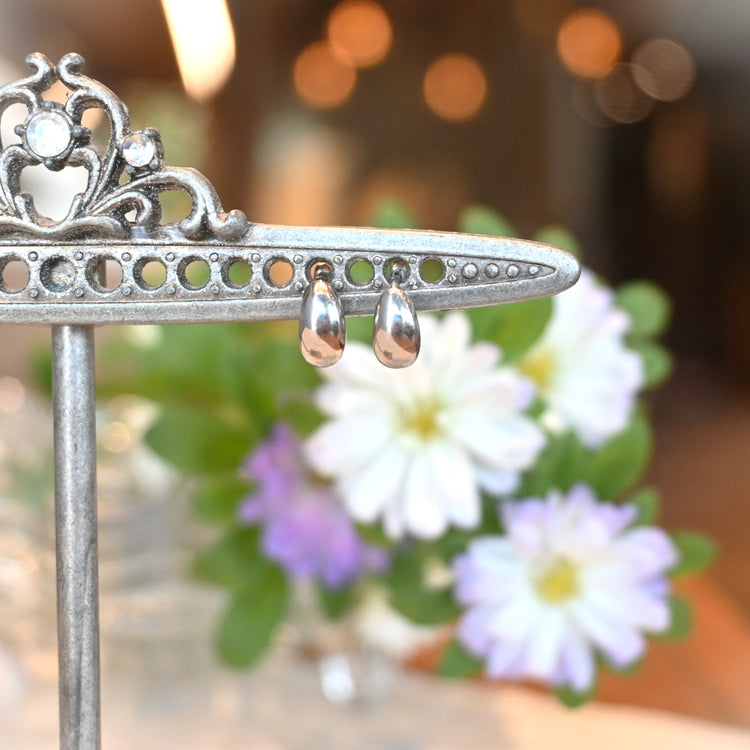 小さな プラチナフープピアス