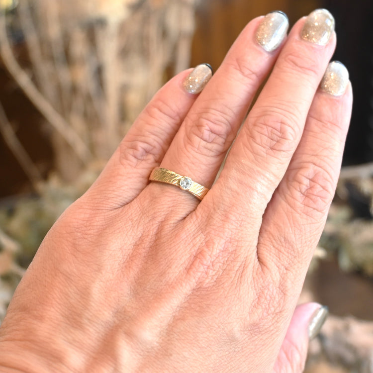 クラシカルなダイヤモンドリング