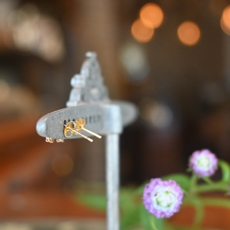 小さなピンクトルマリン ピアス