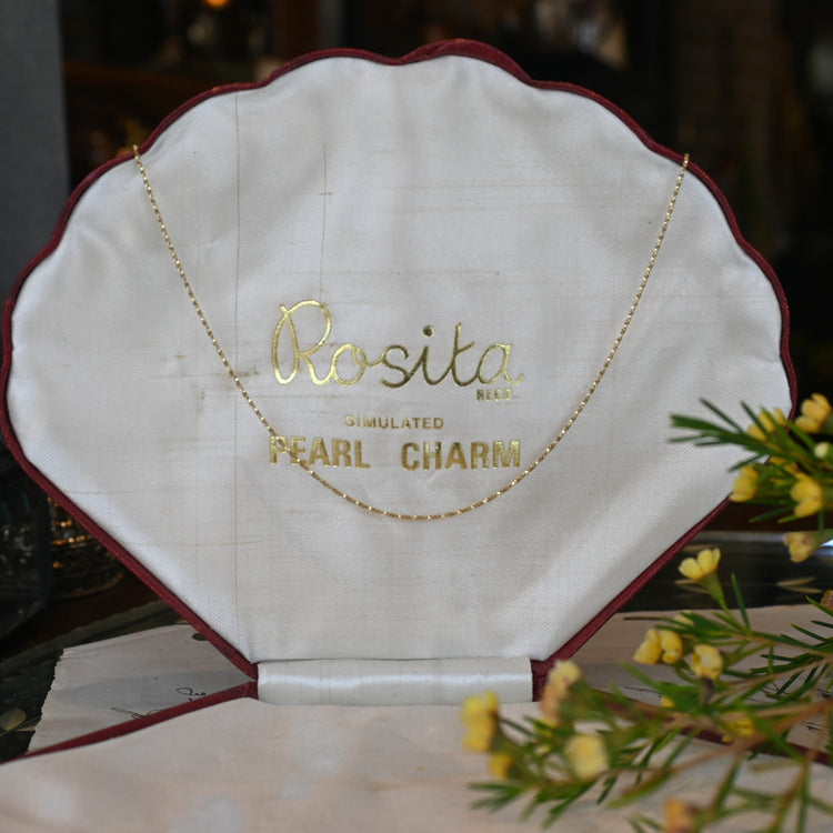 細かな煌きの ベネチアンデザインネックレス