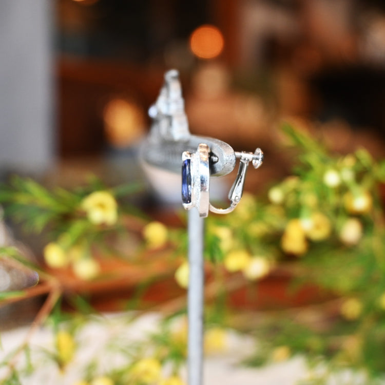 マーキーズカットのサファイアが美しい イヤリング