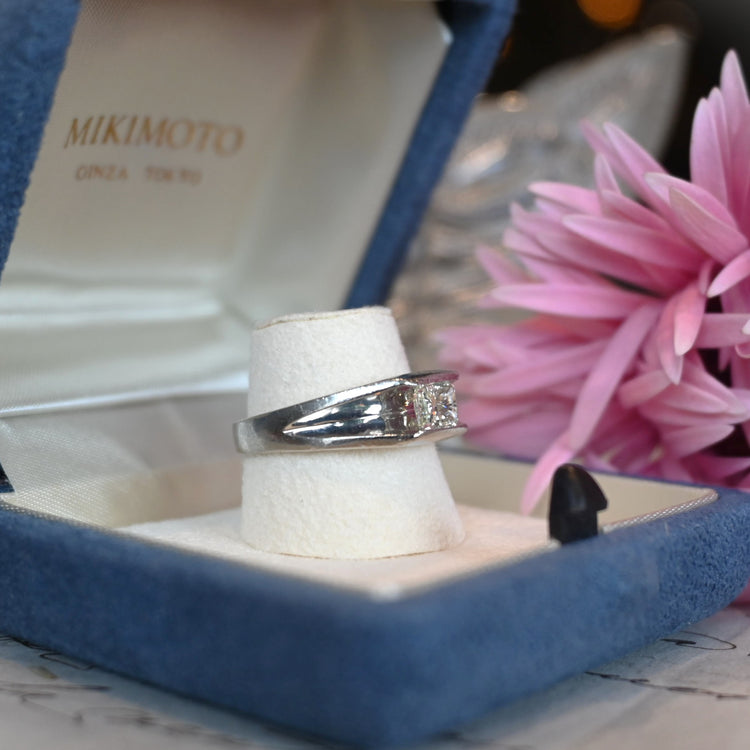 煌めく プラチナダイヤモンドリング