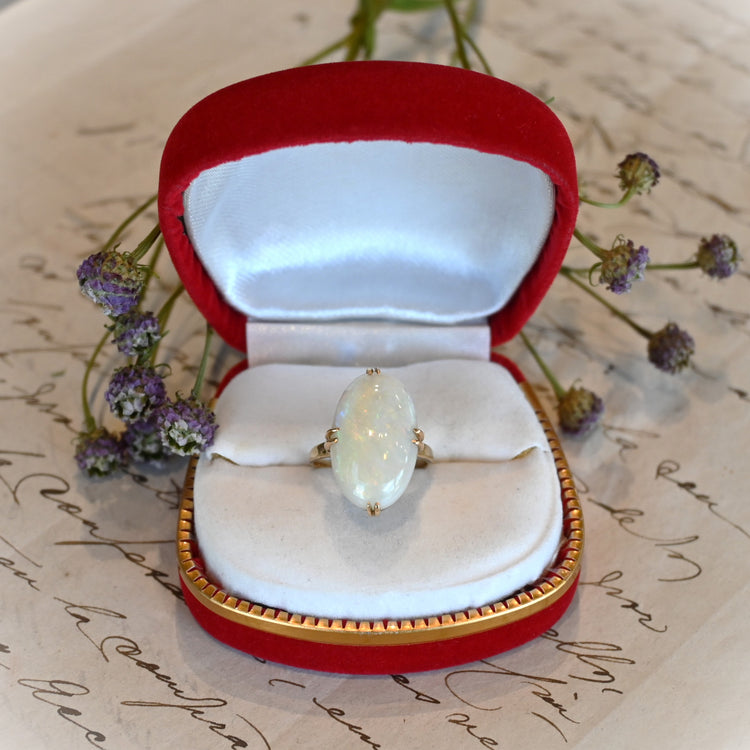 大きなオパール リング